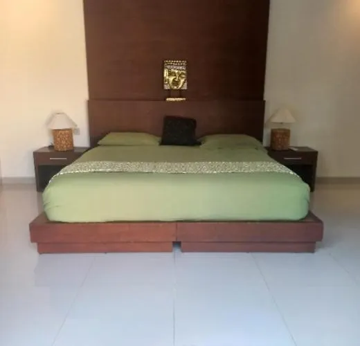 Charming In Shared Poolside In Bingin بيت ضيافة *