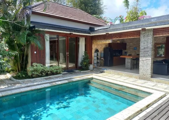 Charming In Shared Poolside In Bingin بيتْشاتو